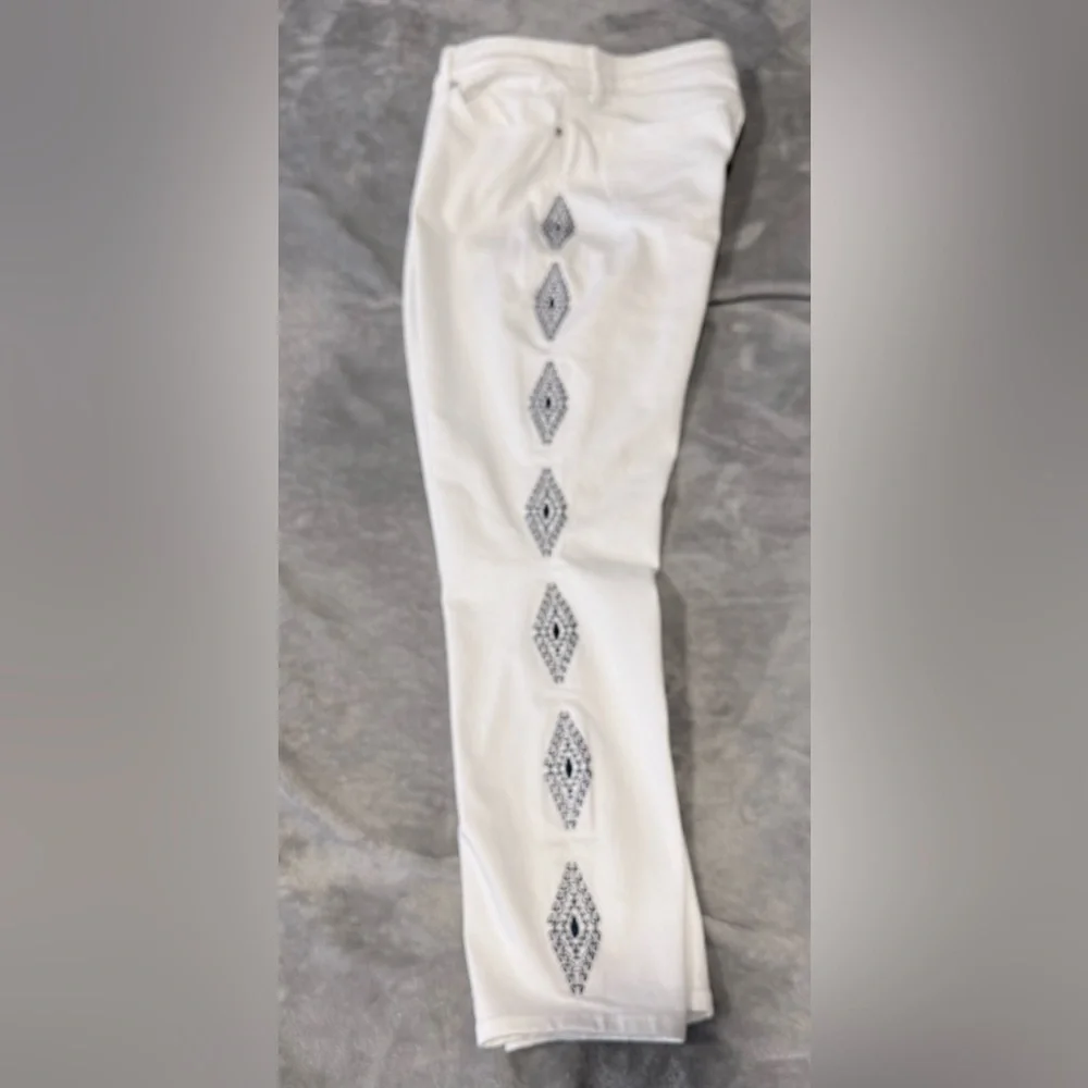 NYDJ Ami Diamond Trail Embroidery Skinny Jeans